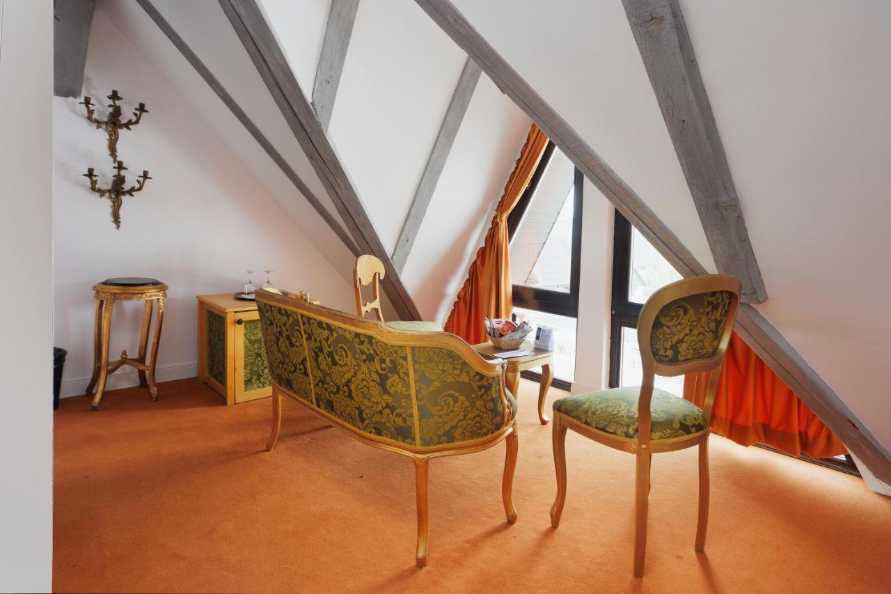 Hotel Conacul Archia Deva Zewnętrze zdjęcie