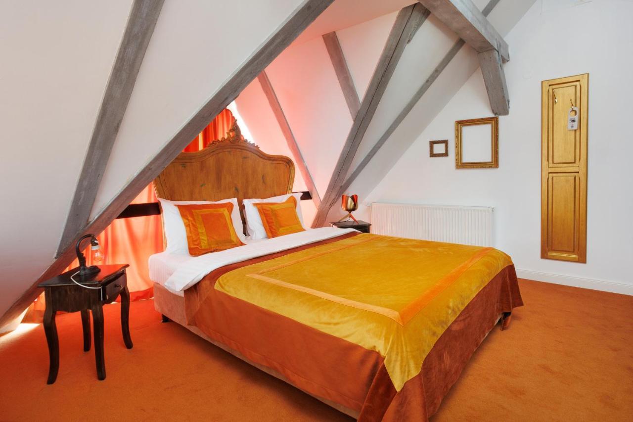Hotel Conacul Archia Deva Zewnętrze zdjęcie
