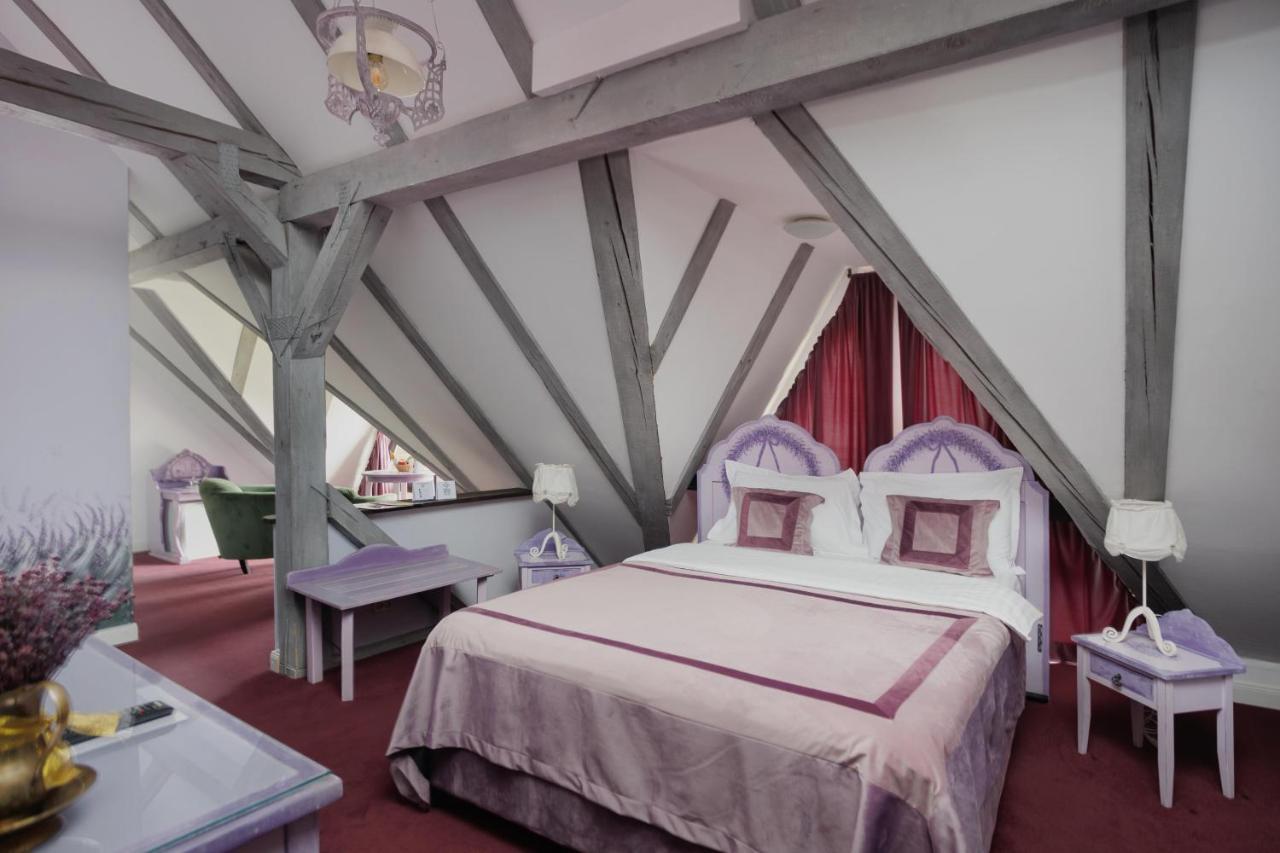 Hotel Conacul Archia Deva Zewnętrze zdjęcie