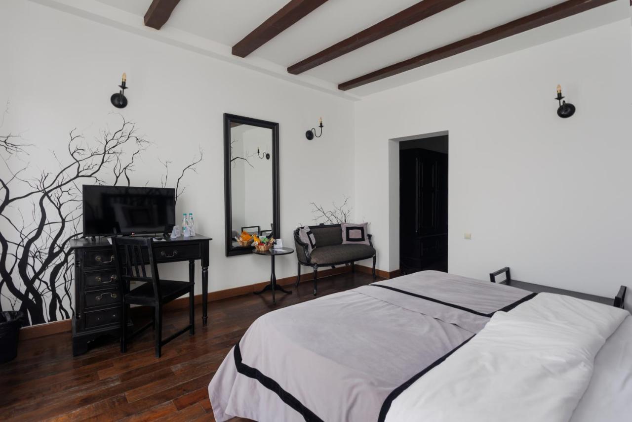 Hotel Conacul Archia Deva Zewnętrze zdjęcie