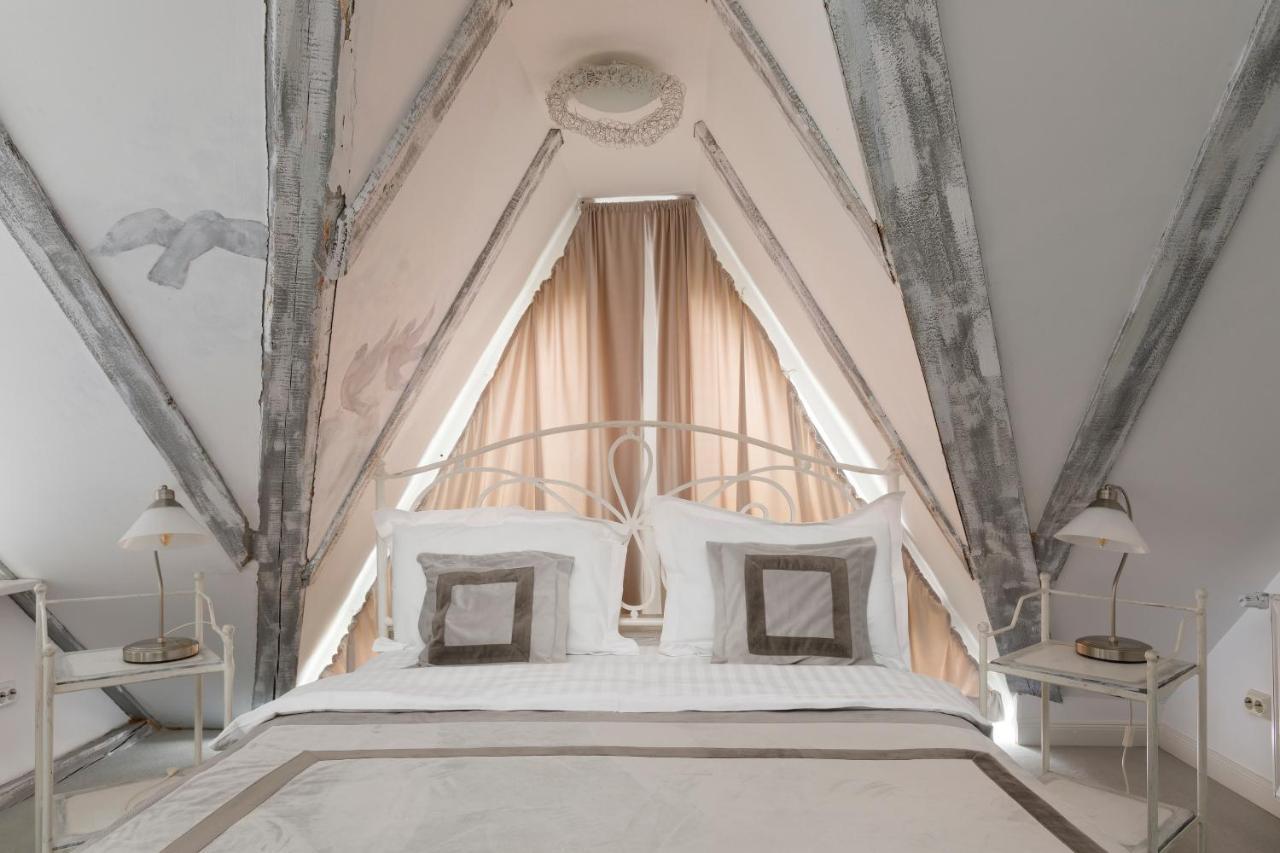 Hotel Conacul Archia Deva Zewnętrze zdjęcie