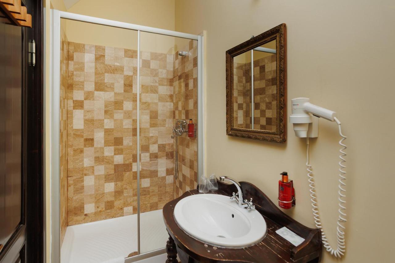 Hotel Conacul Archia Deva Zewnętrze zdjęcie