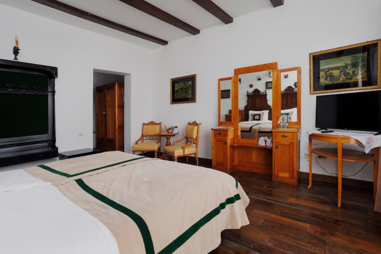 Hotel Conacul Archia Deva Zewnętrze zdjęcie