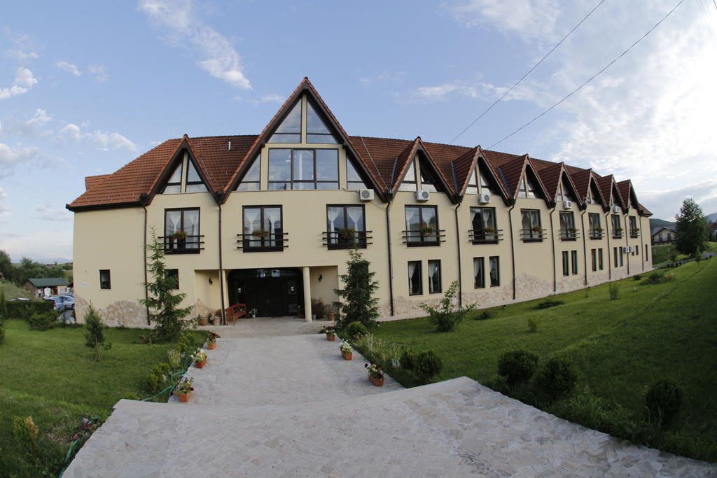 Hotel Conacul Archia Deva Zewnętrze zdjęcie